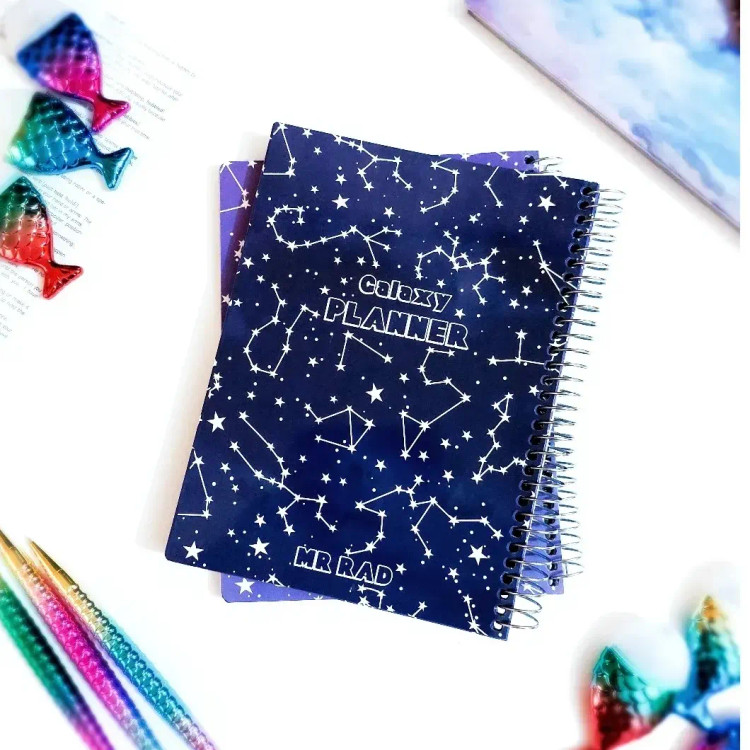 پلنر هفتگی کهکشانی جلد مقوایی برند مسترراد ۷۵ برگ سرمه ای