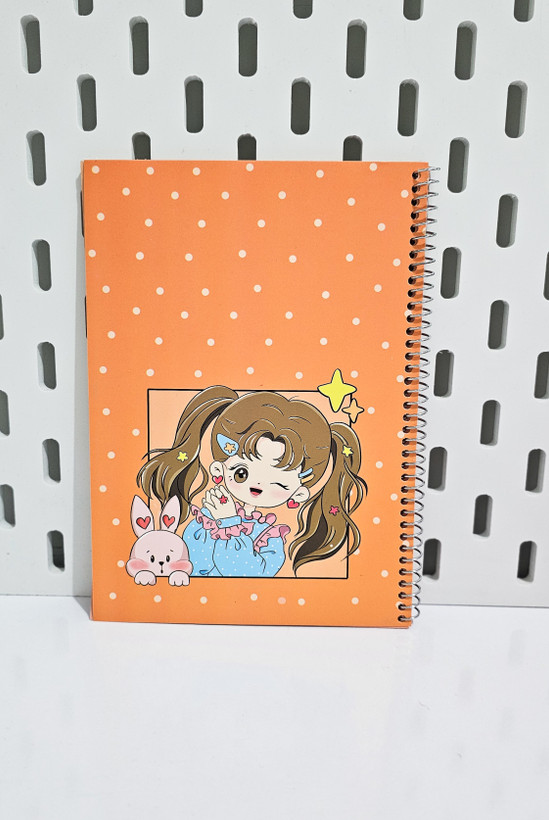 دفترهای حاشیه دار جلد مقوایی ۴۰ برگ دختر نارنجی