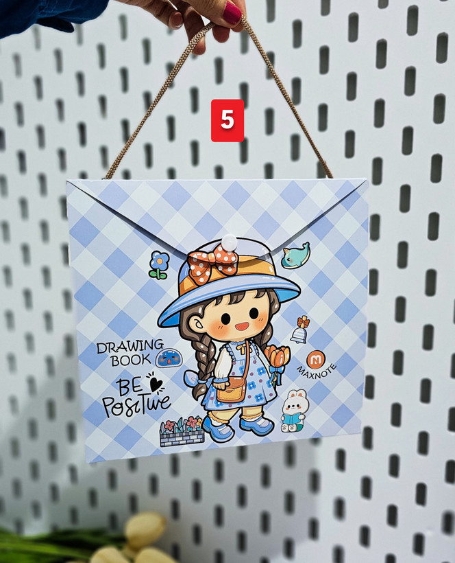 دفتر نقاشی کیفی جلد مقوایی ۶۰ برگ دختر