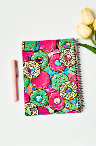 پلنر هفتگی جلدمقوایی طرح دونات برند مسترراد ۷۵ برگ