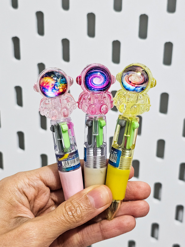 خودکار ۴ رنگ فضانوردی