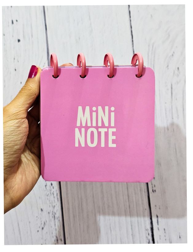 دفترچه دکمه ای صورتی